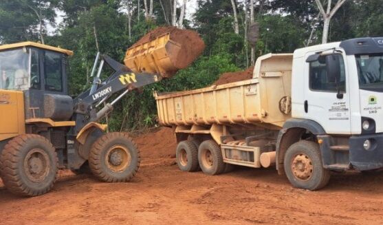 Prefeitura trabalha na recuperação das estradas rurais