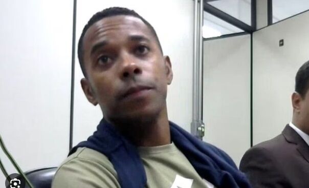 JUSTIÇA - Mendes pede vista e suspende julgamento de Robinho no STF