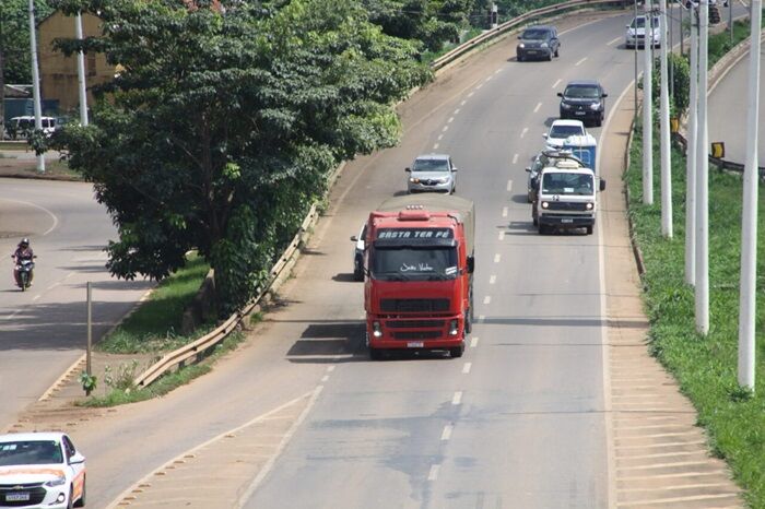 Licenciamento de veículos com placa final 1, 2 e 3 encerra na próxima segunda-feira, 31