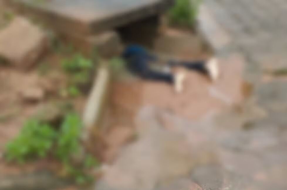 HOMICIDA IDENTIFICADO E LOCALIZADO - Polícia prendeu bandido que matou mulher, filha e homem jogado no bueiro