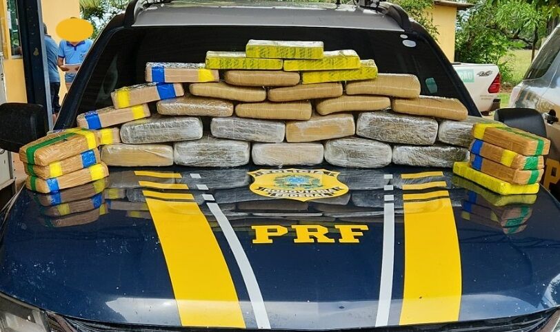 MULAS DO TRÁFICO - PRF prende casal e apreende mais de 35 kg de drogas em ônibus que seguia para Ji-Paraná

 