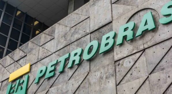 Petrobras aguarda licença para operar na Margem Equatorial em abril