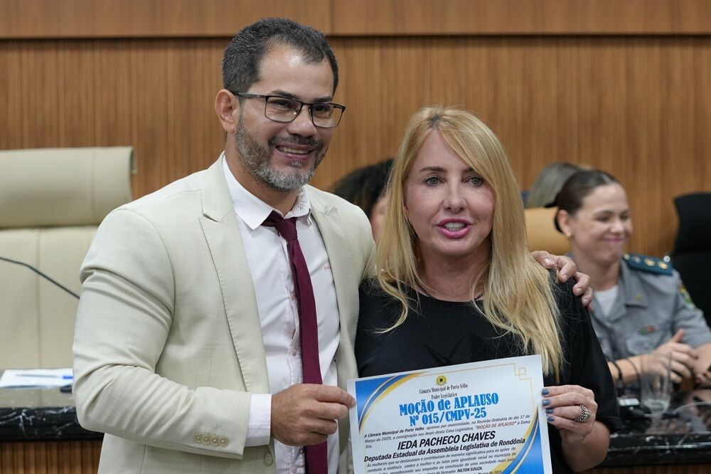 MOÇÃO DE APLAUSO - Ieda Chaves recebe homenagem por ações em defesa da igualdade e contra a violência às mulheres