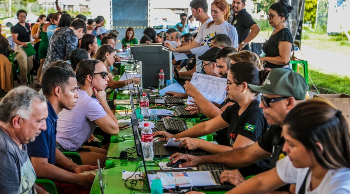 Rondônia Cidadã promoveu no domingo mais de 2 mil atendimentos aos moradores do Morar Melhor, em Porto Velho