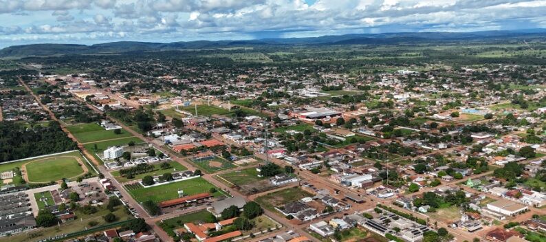 FESTA NA PÉROLA DO MAMORÉ - Com emenda de R$ 90 mil, deputada Dra. Taissa fortalece festividade dos 96 anos de Guajará-Mirim

 