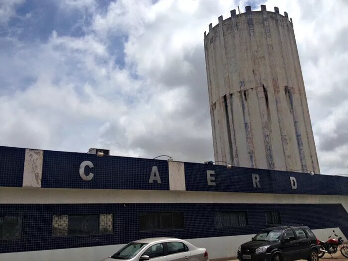 CAERD VIROU UM PESO - Prefeitos e deputados questionam a PPP e as transferências de recursos do estado para socorrer a empresa