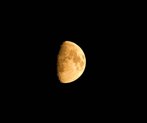 A LUA E EU - Confira a fase da Lua nesta quarta-feira 09/04/2025