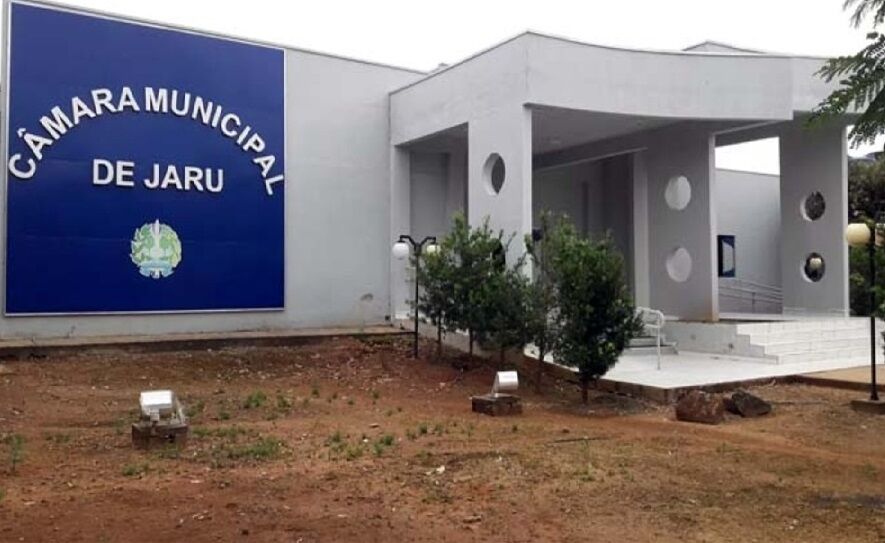 Advogado contra 'auxílio alimentação' de R$ 1.200 arrancado de quem ganha SM de R$ 1.518; vergonha!