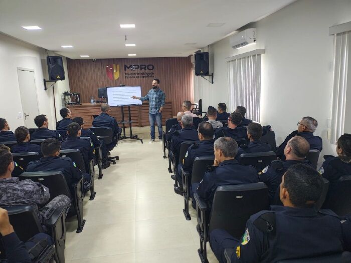 CONDUTAS COMBINADAS - 10º Batalhão de Polícia Militar e Ministério Público se reúnem para padronização de procedimentos

 