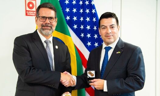ALIANÇA ESTRATÉGICA - Parceria entre DEA e Polícia Federal intensifica combate a organizações criminosas internacionais