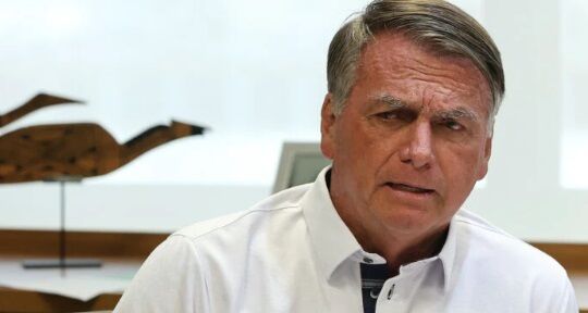 "GUARDIÃO DE VALORES ESPIRITUAIS" - Jair Bolsonaro lamenta a morte do papa: “Sinal de unidade”