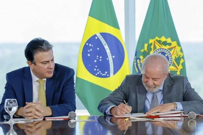 ENSINO A DISTÂNCIA - Lula assina decreto que proíbe cursos 100% on-line de Medicina, Enfermagem e Direito
