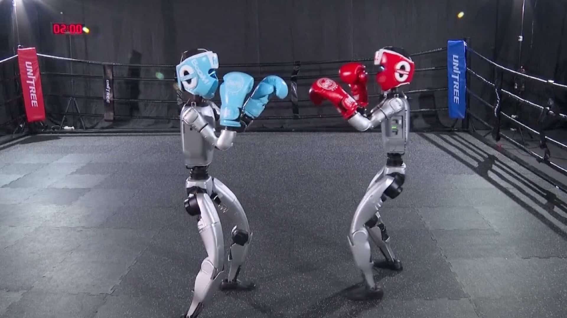 INACREDITÁVEL! VEJA O VÍDEO - Robôs humanoides trocam socos em ringue de boxe na China