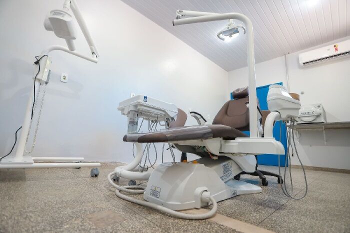 Distrito de Jaci-Paraná recebe sala odontológica e veículo para transporte de pacientes