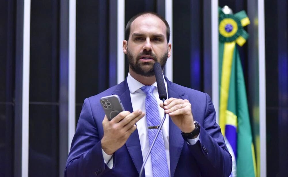 ORDEM DE ATACAR - PGR aciona STF para que Eduardo Bolsonaro seja investigado