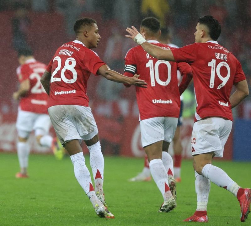 Flamengo passa na Liberta, Palmeiras tem pontuação perfeita e Inter elimina Bahia.