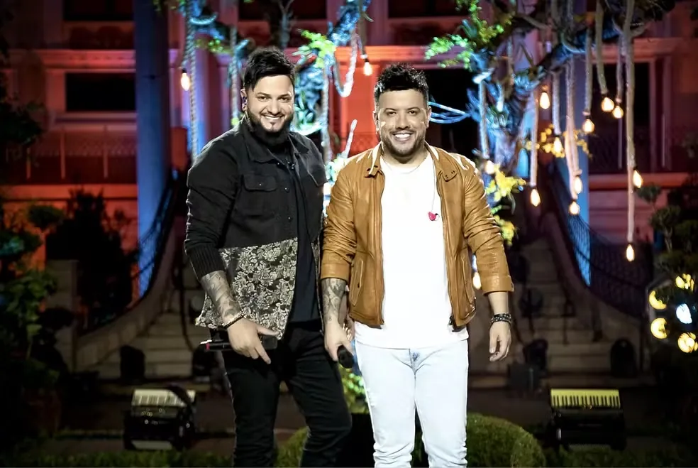 'ENTREGADOR DE FLOR' - Como música sertaneja lançada há seis anos foi parar no Top 5 do Spotify?

