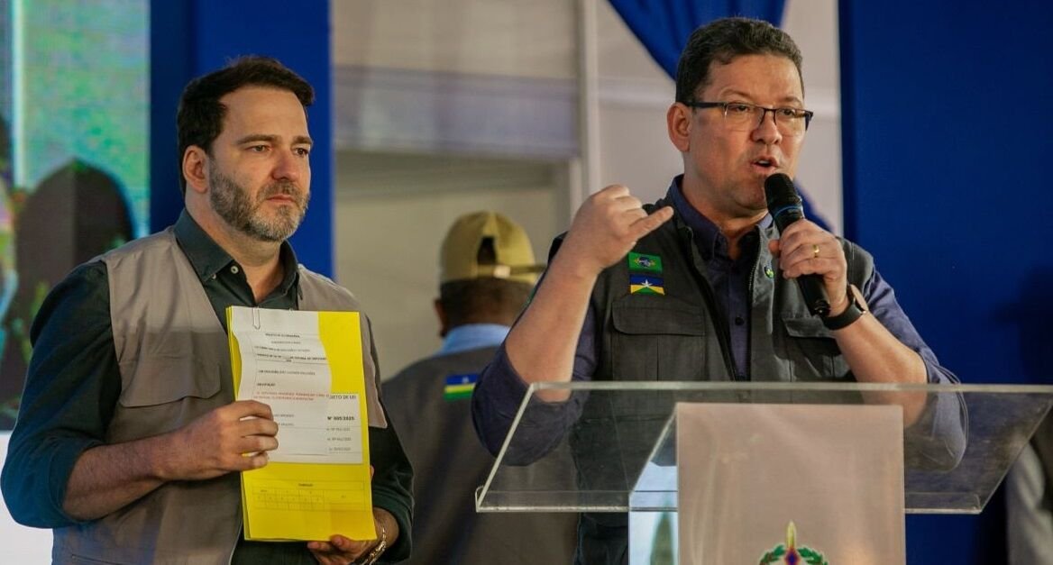 BUFUNFA CHEIA - Assembleia aprova gratificação e nova tabela salarial para servidores da Emater durante sessão na Rondônia Rural Show

