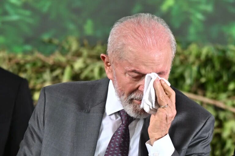 SÓ O 'CONSÓRCIO' APROVA - Desaprovação a Lula volta a subir e atinge nível recorde