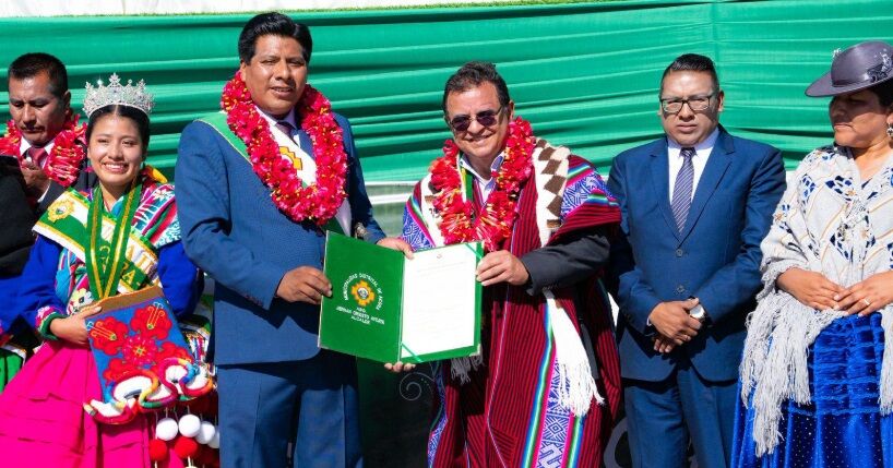 INTEGRAÇÃO FRONTEIRIÇA - Cidade peruana homenageia Gonzaga por apoio ao comércio Acre-Peru