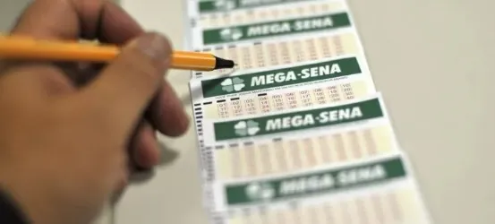 TÔ RICO OU TÔ POBRE? - Mega-Sena acumula e prêmio sobe para R$ 55 milhões; confira dezenas

