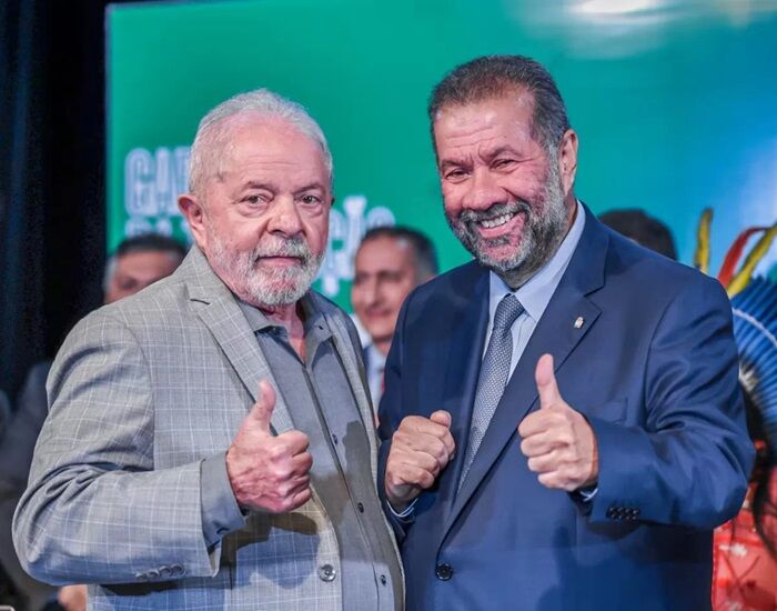 TREINADA PARA ROUBAR - Quadrilha do roubo bilionário no INSS usava telefonistas para enganar e silenciar aposentados; pura crueldade