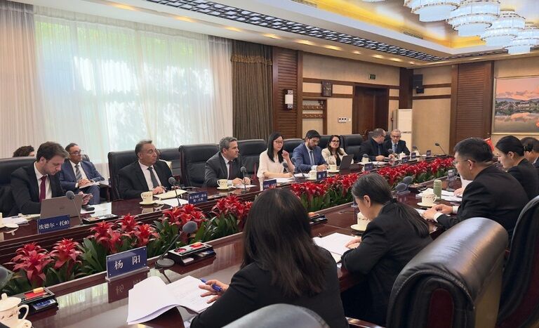 PARCERIA TÉCNICA - Brasil e China discutem cooperação em biotecnologia agrícola
