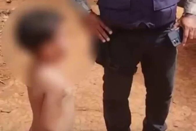 DE CORTAR O CORAÇÃO - "Derruba minha casa não", pede criança durante derrubada no DF

