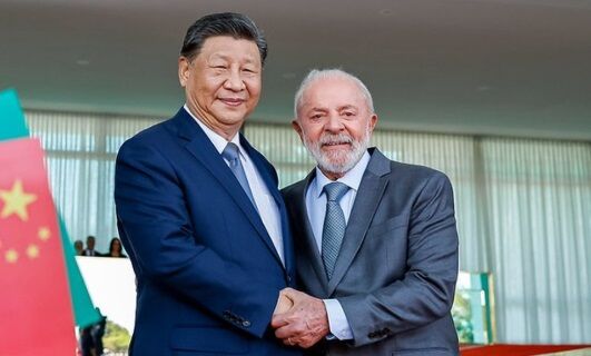 CUTUCÃO DOS EUA - Enviado de Trump critica Lula por viagem à China e acordos com Pequim: "Deveria estar em Nova York"