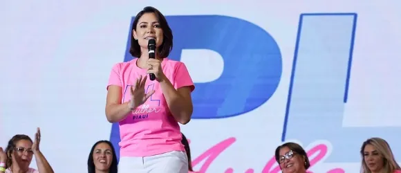 TÁ FICANDO LISA - Michelle Bolsonaro sobre ser presidente: “Já sou do PL Mulher”

