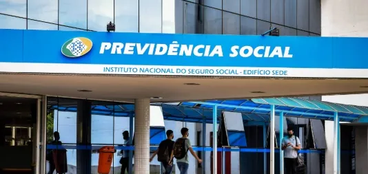 ISSO É 'PIXULECO' - Justiça bloqueia R$ 23,8 milhões de empresas e sócios investigados por fraudes no INSS