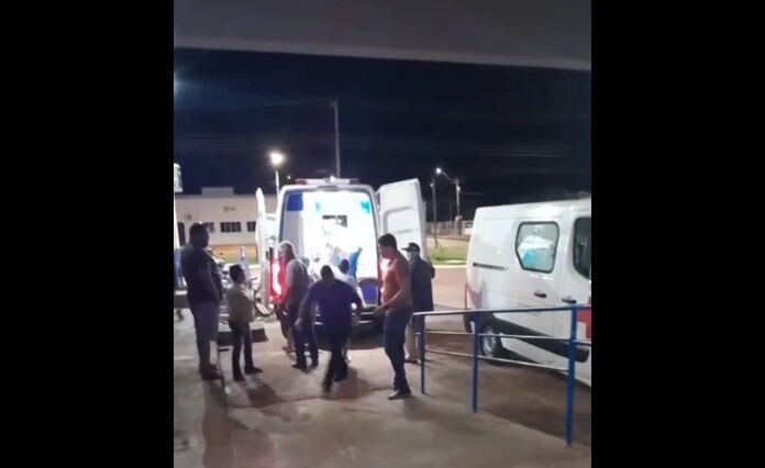 JOGADOS NA BEIRA DA ESTRADA - Picape sai da pista e deixa três feridos na zona rural de Cabixi; veja vídeo