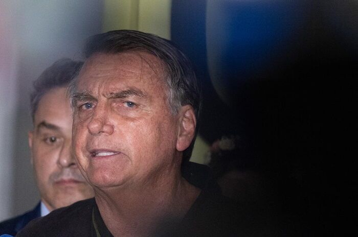 CENSURA E COAÇÃO GENERALIZADA - PF ouve Jair Bolsonaro sobre ajuda ao filho Eduardo nos Estados Unidos