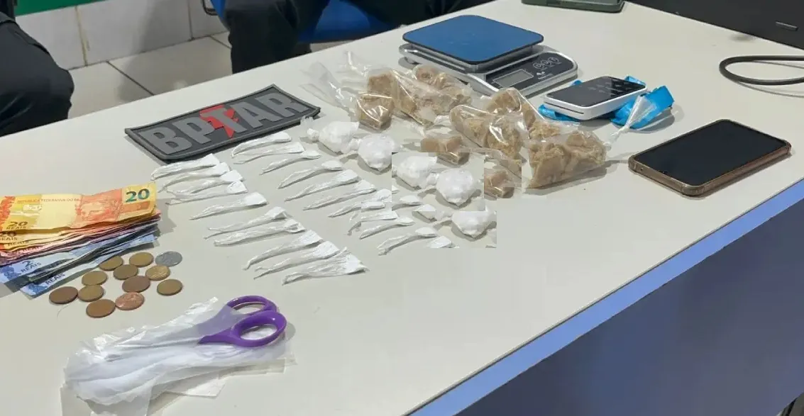 TRÁFICO - Criminoso é pego com drogas em conjunto de apartamentos na zona leste