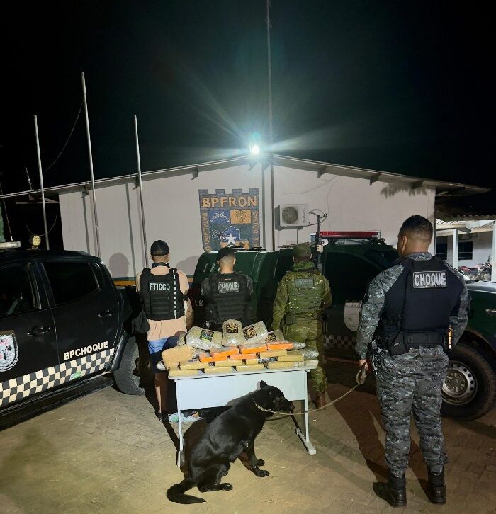OPERAÇÃO PROTETOR DAS FRONTEIRAS - FORÇAS DE SEGURANÇA PÚBLICA APREENDEM GRANDE QUANTIDADE DE DROGAS EM OPERAÇÃO
 
