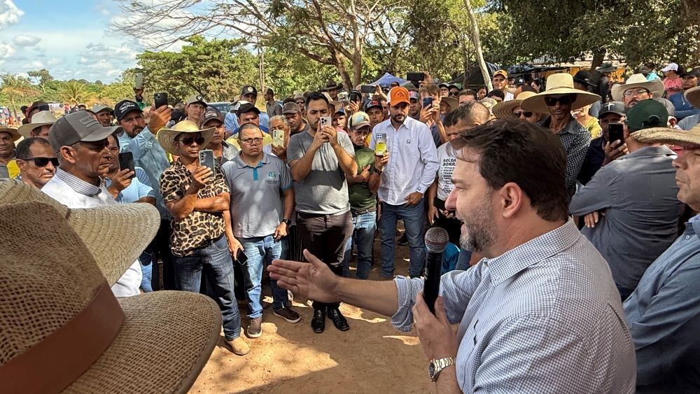 UMA PISTA LIBERADA - Presidente Alex Redano manifesta apoio durante paralisação na BR-364

