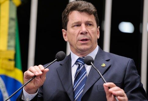 NÉSCIOS O QUEREM DE VOLTA - Ivo Cassol e empresa terão que devolver R$ 1,5 milhão aos cofres públicos por fraudes em licitações em RO
