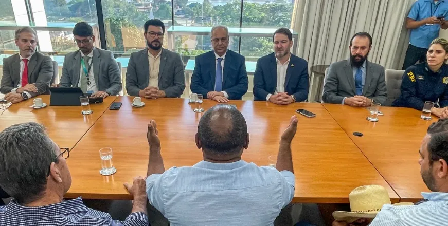 LARGADOS DO CUJUBIM - Presidente da Alero defende moradores da Unidade Soldado da Borracha durante reunião interinstitucional no TJRO

