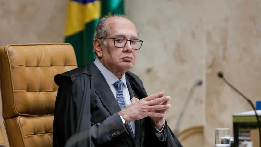 SOMOS TODOS COMUNISTAS - Gilmar Mendes diz que STF “admira o regime chinês”, mas confunde líderes durante sessão 
