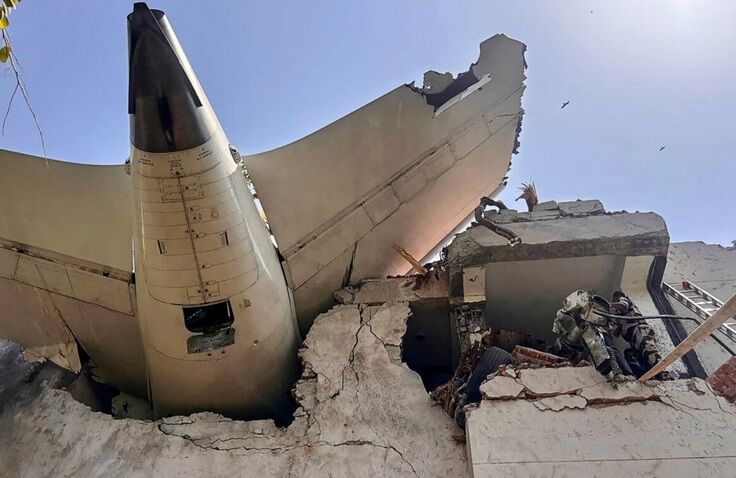 MORTES E DORES - Tragédia na Índia: queda de avião da Air India deixa ao menos 290 mortos e dezenas de feridos