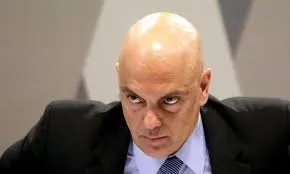 ELE ESTÁ CENSURANDO VOCÊ - MORAES VOTA NO STF PELA RESPONSABILIZAÇÃO DAS REDES SOCIAIS PARA CENSURAR OS USUÁRIOS