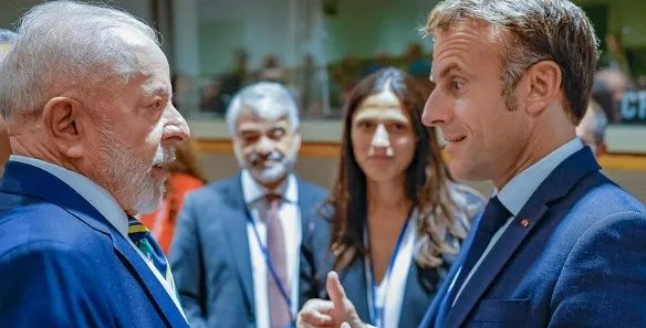ESQUERDISTA, MAS LÚCIDO - Diferentemente de Lula, Macron condena o Irã e defende Israel

