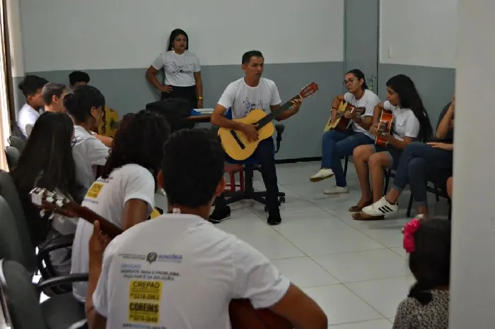 'EMOÇÃO, CORPO E ALEGRIA' -  Oficina de musicoterapia é oferecida no Caps e no Cero de Porto Velho
