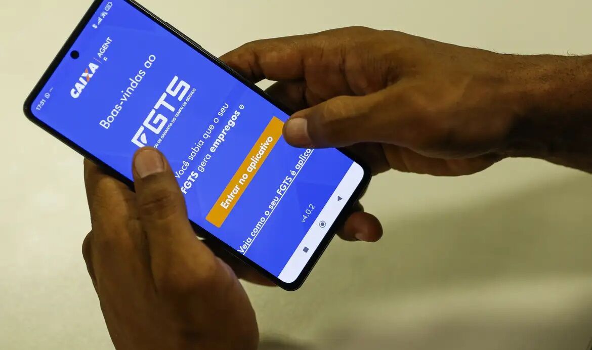 DEMITIDOS RECEBERÃO R$ 3 MIL - Começa segunda fase de pagamento especial do saque-aniversário do FGTS
  
