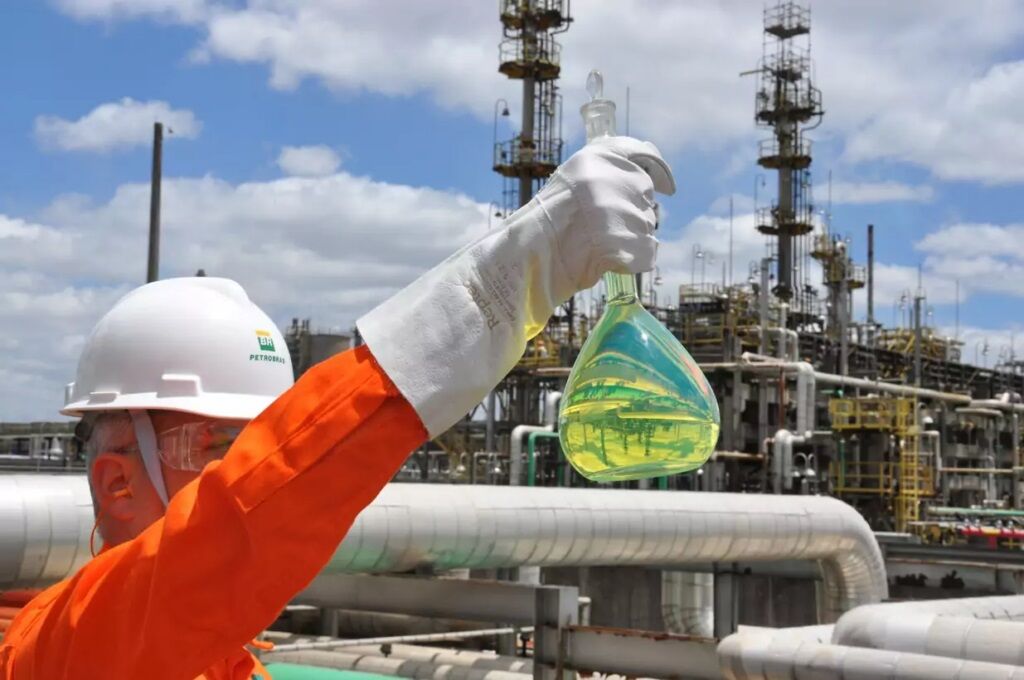 PRESSÃO POR PETRÓLEO AMAZÔNICO - Governo concede 19 novas áreas para exploração de petróleo na foz do Amazonas  
