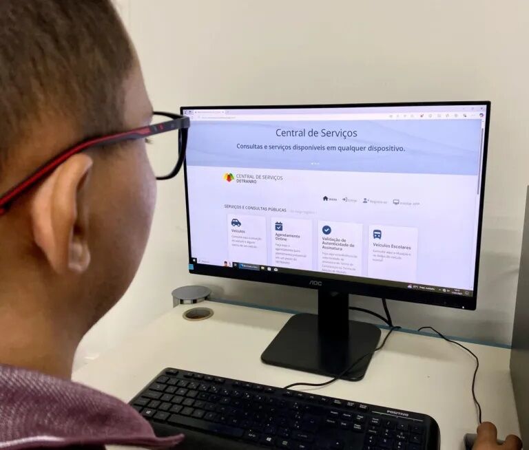 CENTRAL DE SERVIÇOS - População pode acessar serviços do Detran-RO em tempo integral pela internet, mesmo no feriado prolongado