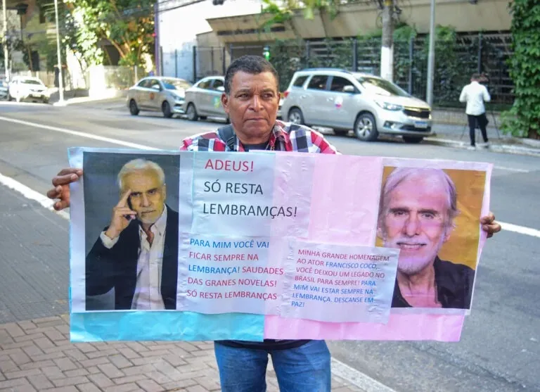 A DESPEDIDA DO ASTRO - Familiares, amigos e fãs vão ao velório do ator Francisco Cuoco