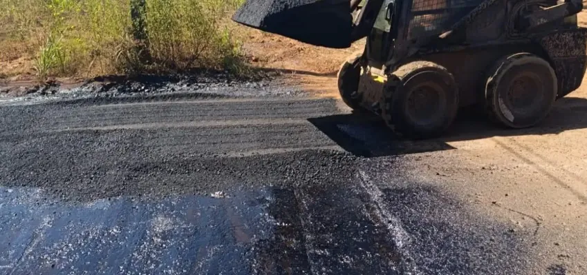ESTRADA DA PRODUÇÃO - Governo de RO inicia recuperação dos 25 km da Rodovia-490 entre Alto Alegre dos Parecis e Rodovia-383
