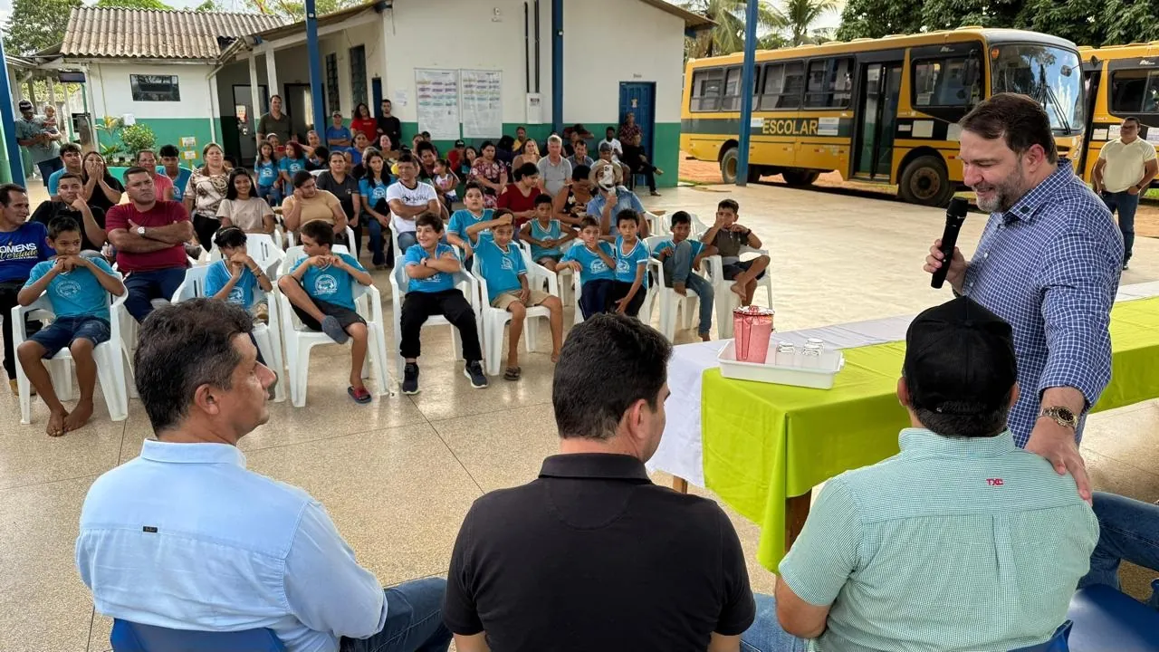 CUIDANDO DE CASA - Emenda de R$ 130 mil do deputado Alex Redano garante construção de subestação de energia na Escola Paulina Mafini

