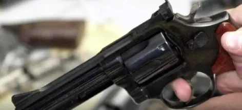 ARMAS? SÓ PARA FACÇÕES - Maioria do STF confirma decretos de Lula que restringem acesso a armas

